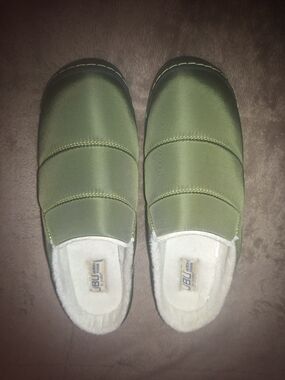 JBU Olive Quilted Slip-On Mules with White Lining